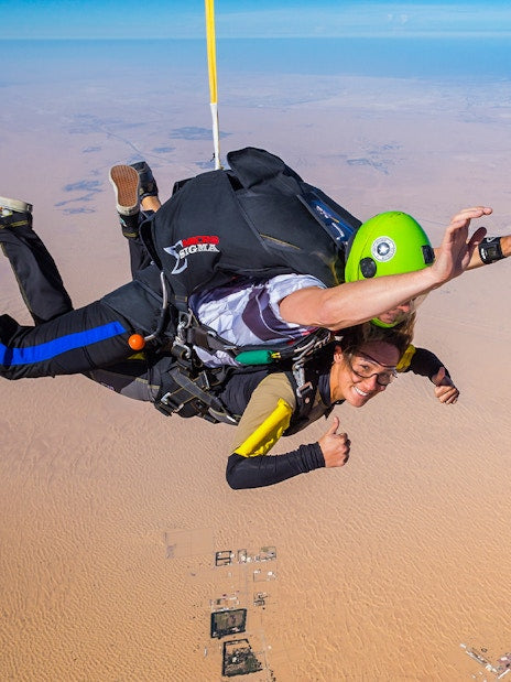 Skydive Dubai: Tandem Skydiving at the Desert Drop Zone