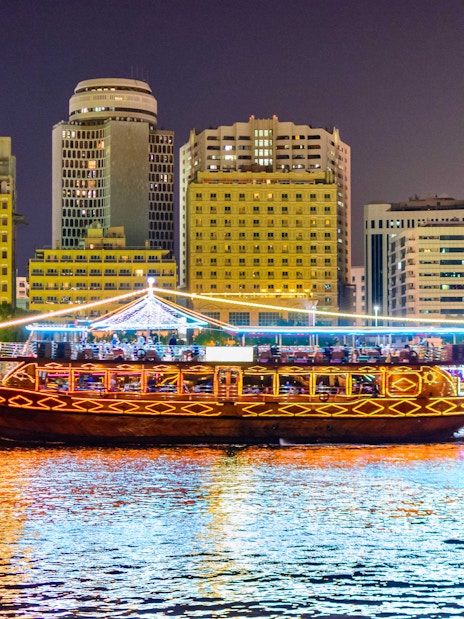 Abu Dhabi Sightseeing Sharing Tour + Ferrari World Ticket