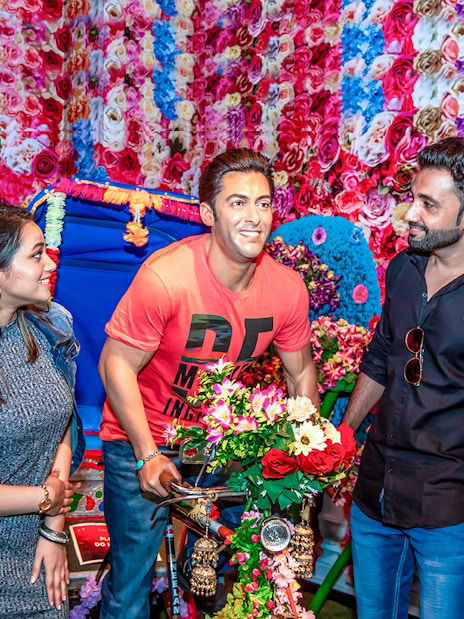 Madame Tussauds Dubai Tickets with Kids Go Free Offer - DXB Attractions