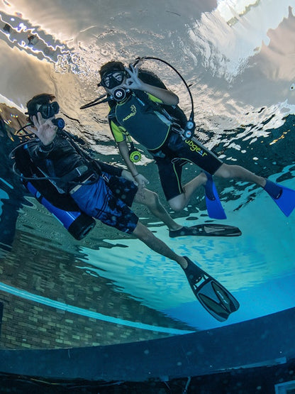 Deep Dive Dubai - Discover Scuba Diving for Beginners