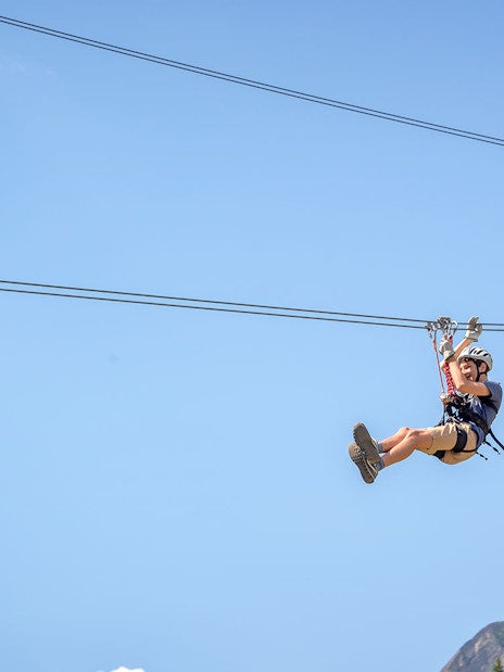 Jais Flight Tickets: 6 Ziplines