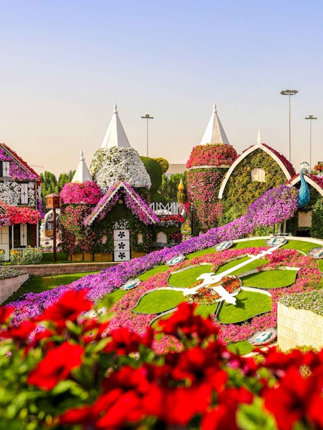 Burj Khalifa 124-125 + Dubai Miracle Garden Tickets