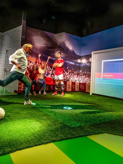 Madame Tussauds Dubai Tickets with Kids Go Free Offer - DXB Attractions