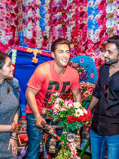 Madame Tussauds Dubai Tickets with Kids Go Free Offer - DXB Attractions