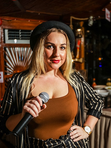 From Dubai Marina: Alexandra Dhow Cruise with Dinner &amp; Live Entertainment