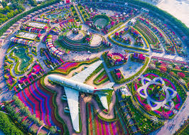 Burj Khalifa 124-125 + Dubai Miracle Garden Tickets