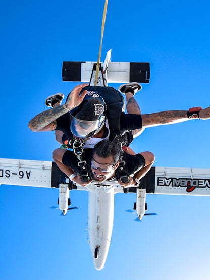 Skydive Dubai: Tandem Skydiving at the Palm Drop Zone